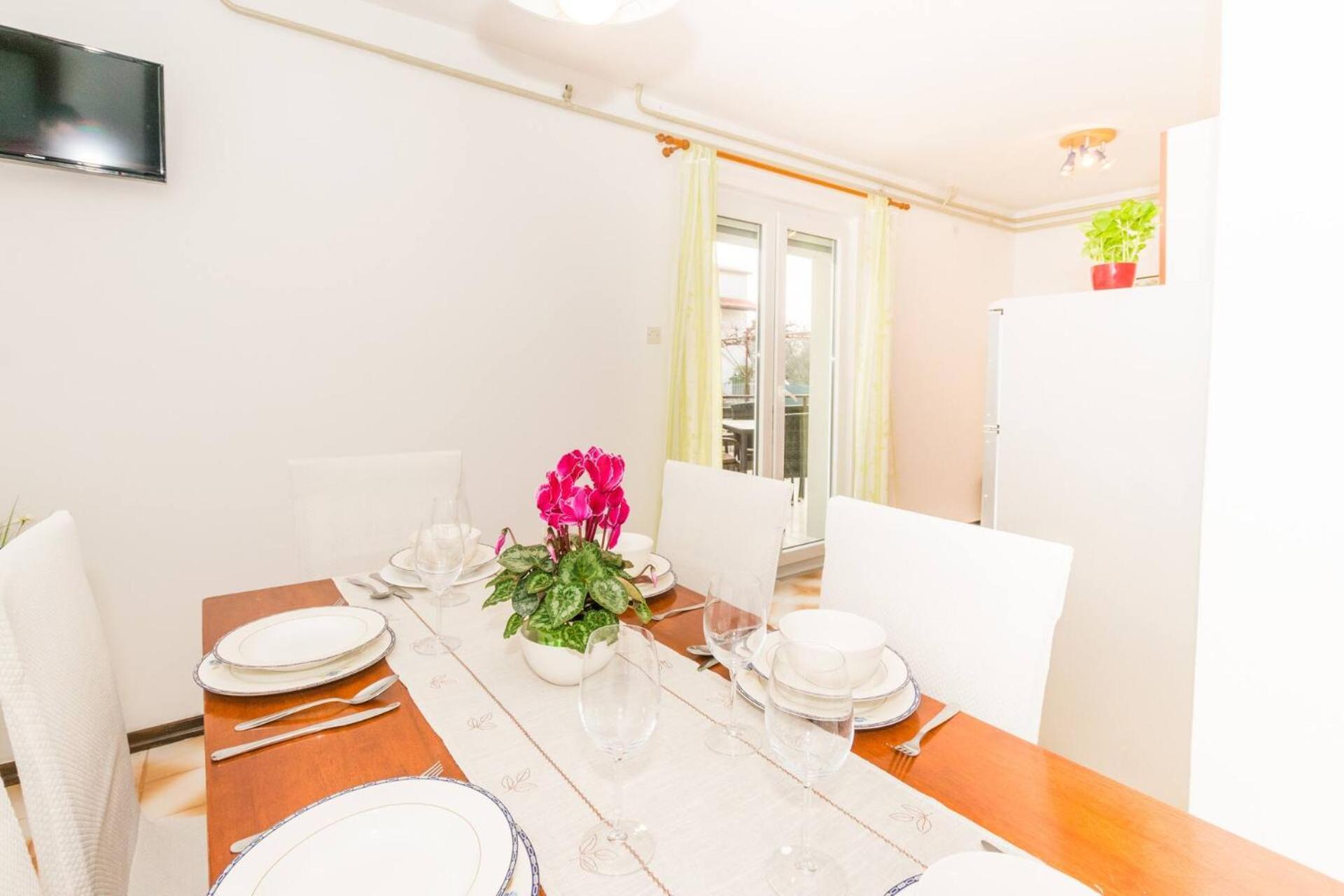 מדולין Family House With 2 Apartments - Irma מראה חיצוני תמונה