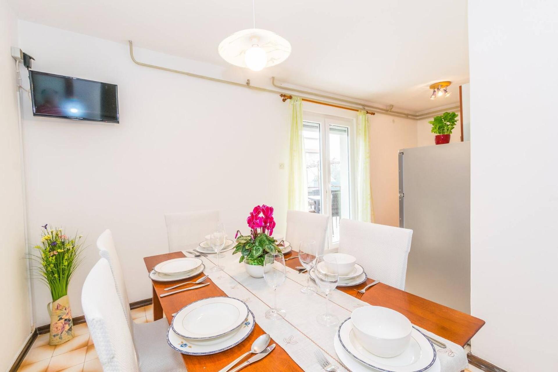 מדולין Family House With 2 Apartments - Irma מראה חיצוני תמונה