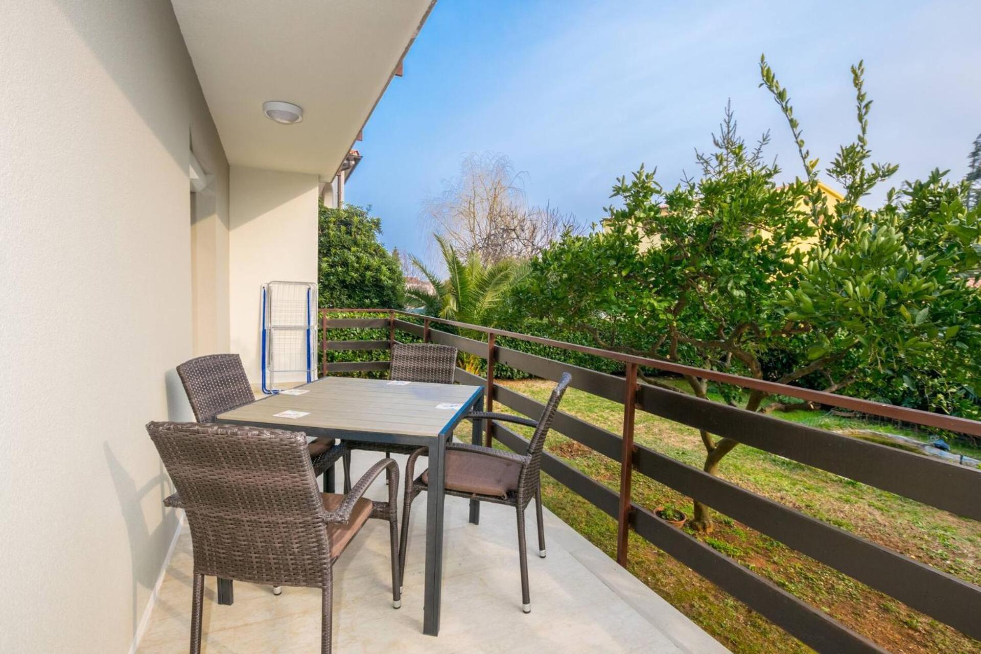 מדולין Family House With 2 Apartments - Irma מראה חיצוני תמונה